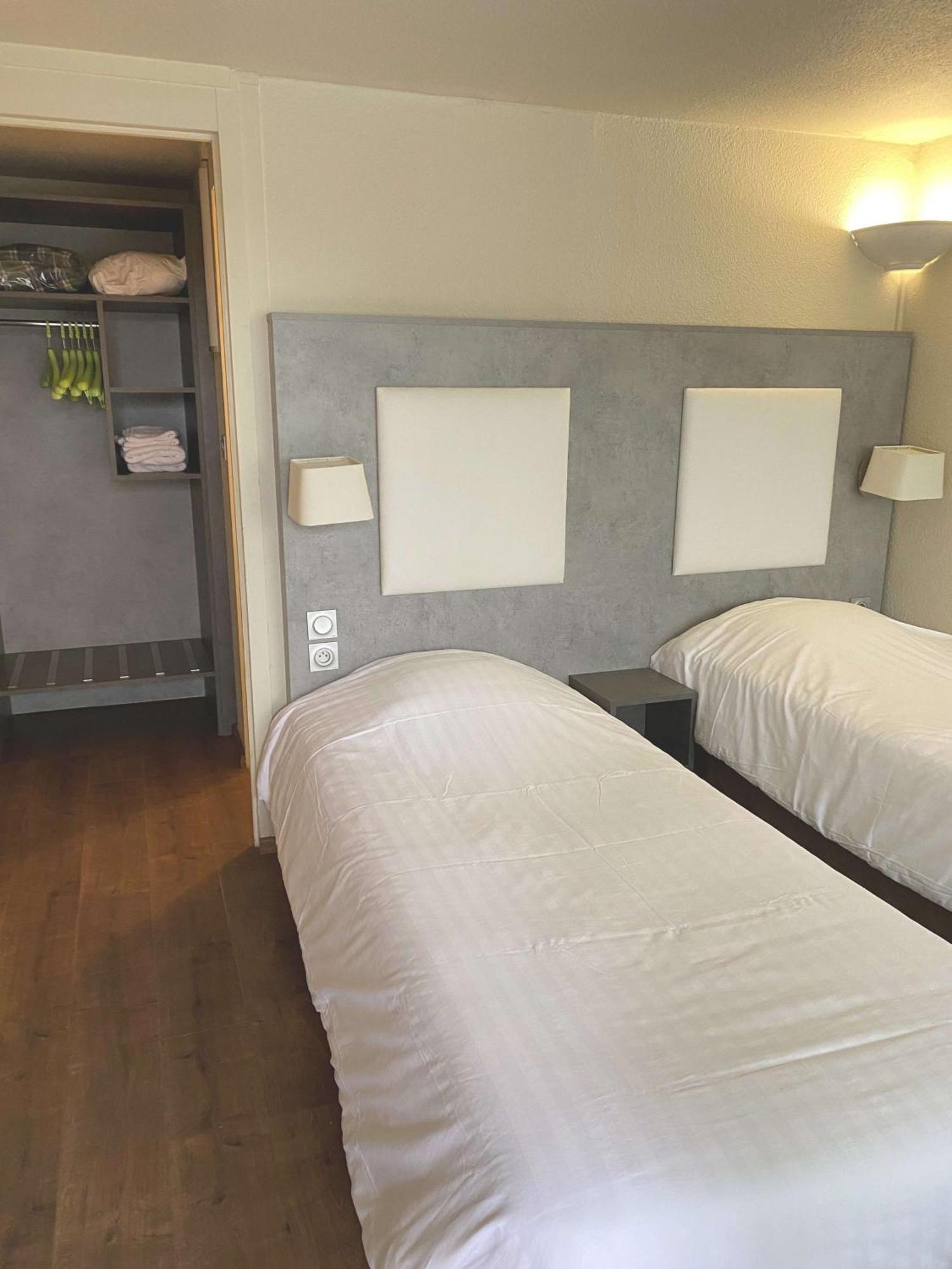 Brit Hotel Confort Nancy ลูเนวิลล์ ภายนอก รูปภาพ