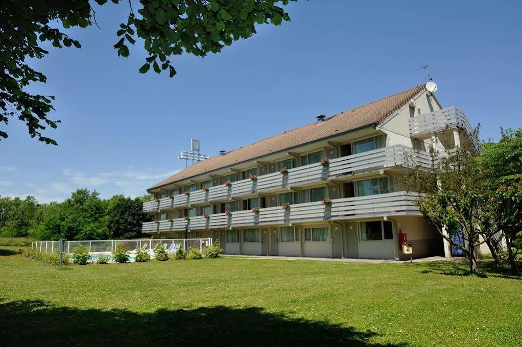Brit Hotel Confort Nancy ลูเนวิลล์ ภายนอก รูปภาพ